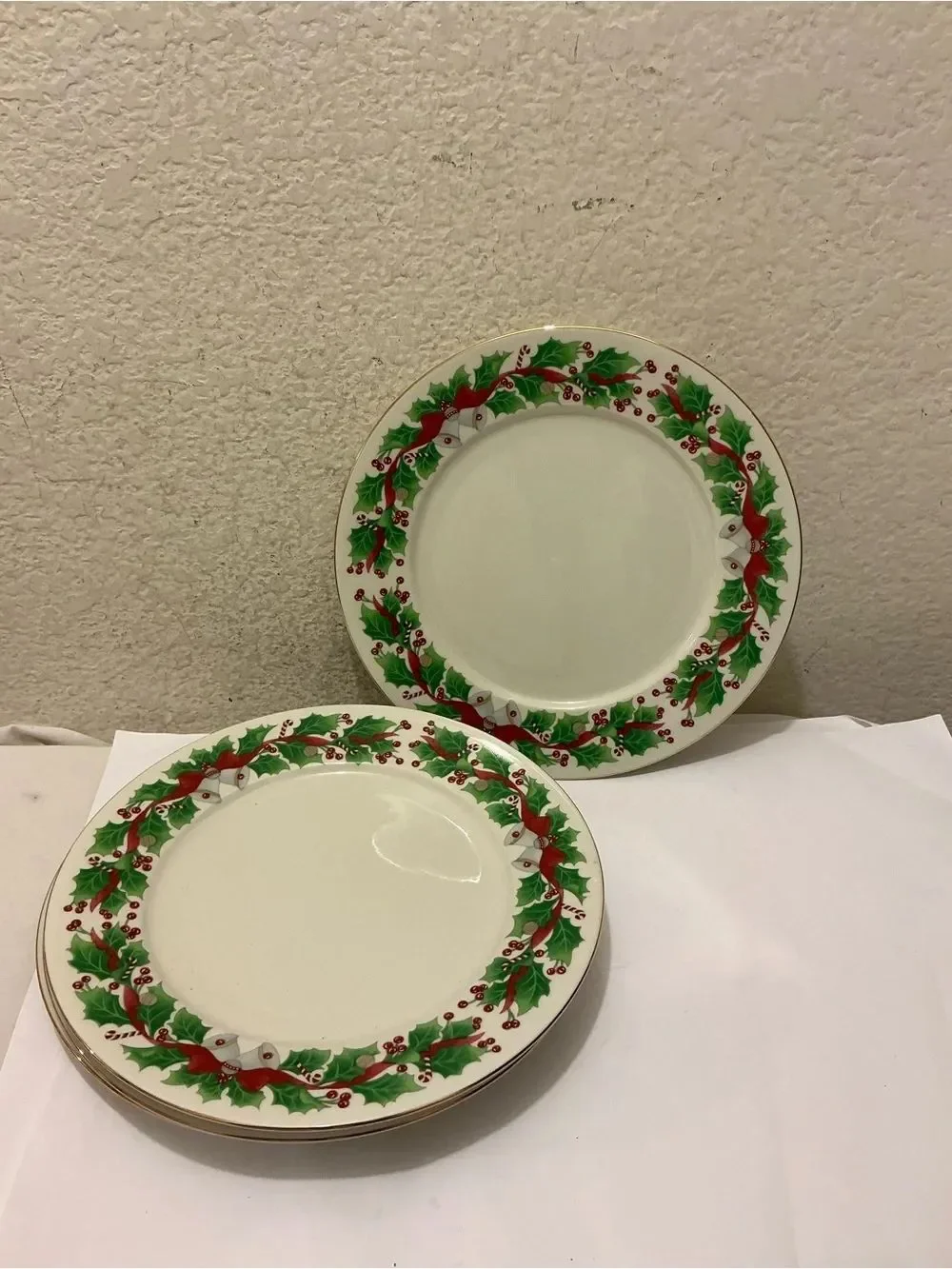 Lot of 4 Sango 8415 Christmas Holly dinner Plates 2 Lots Available VGC!